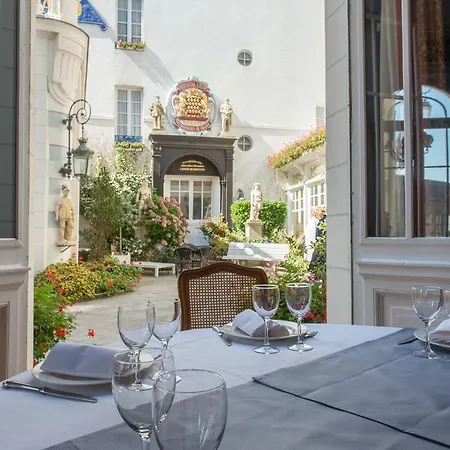 Готель France Et Chateaubriand 3*