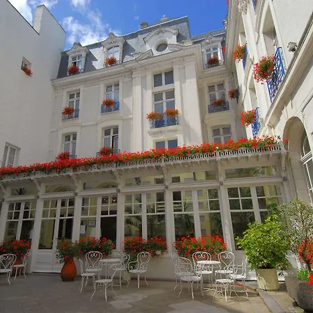 Готель France Et Chateaubriand 3*